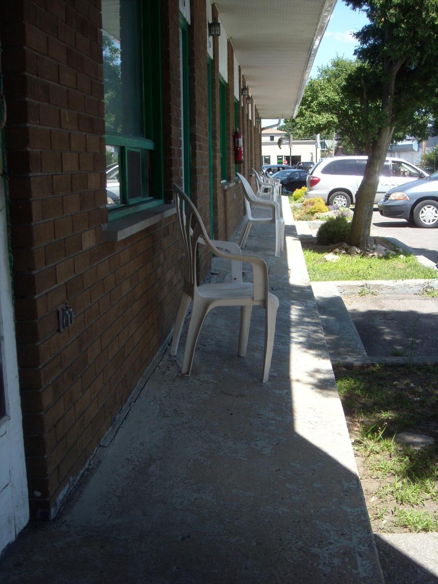 Motel Montreal Notre-Dame-de-l'Ile-Perrot Eksteriør bilde