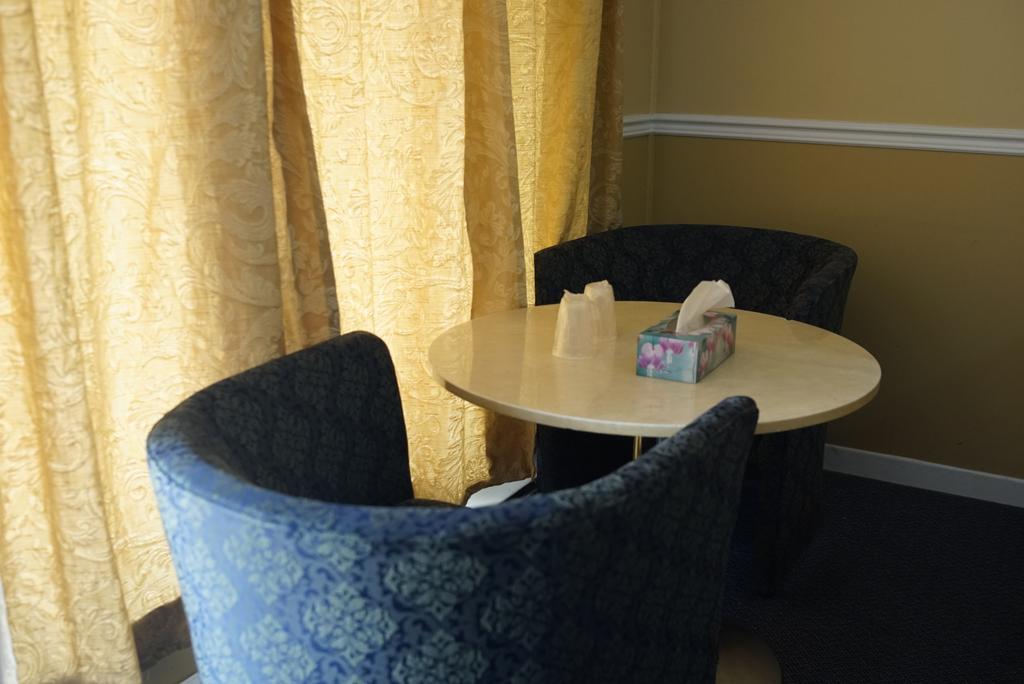 Motel Montreal Notre-Dame-de-l'Ile-Perrot Eksteriør bilde