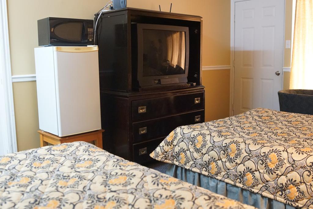 Motel Montreal Notre-Dame-de-l'Ile-Perrot Eksteriør bilde