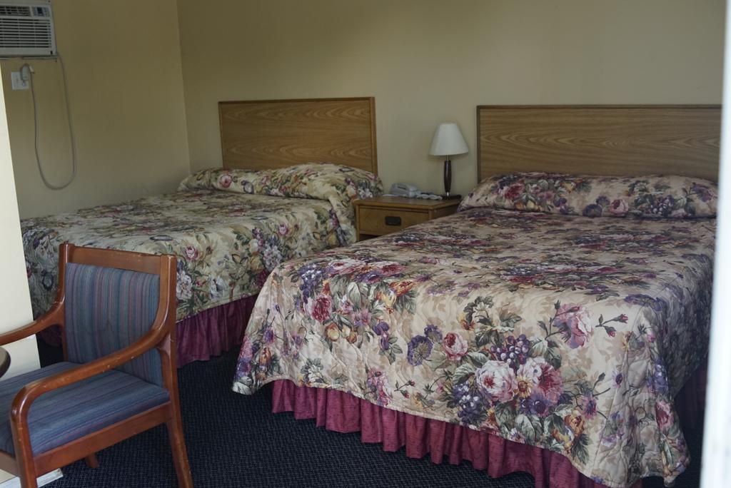 Motel Montreal Notre-Dame-de-l'Ile-Perrot Eksteriør bilde