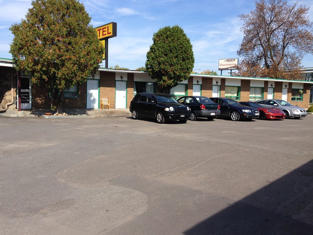 Motel Montreal Notre-Dame-de-l'Ile-Perrot Eksteriør bilde