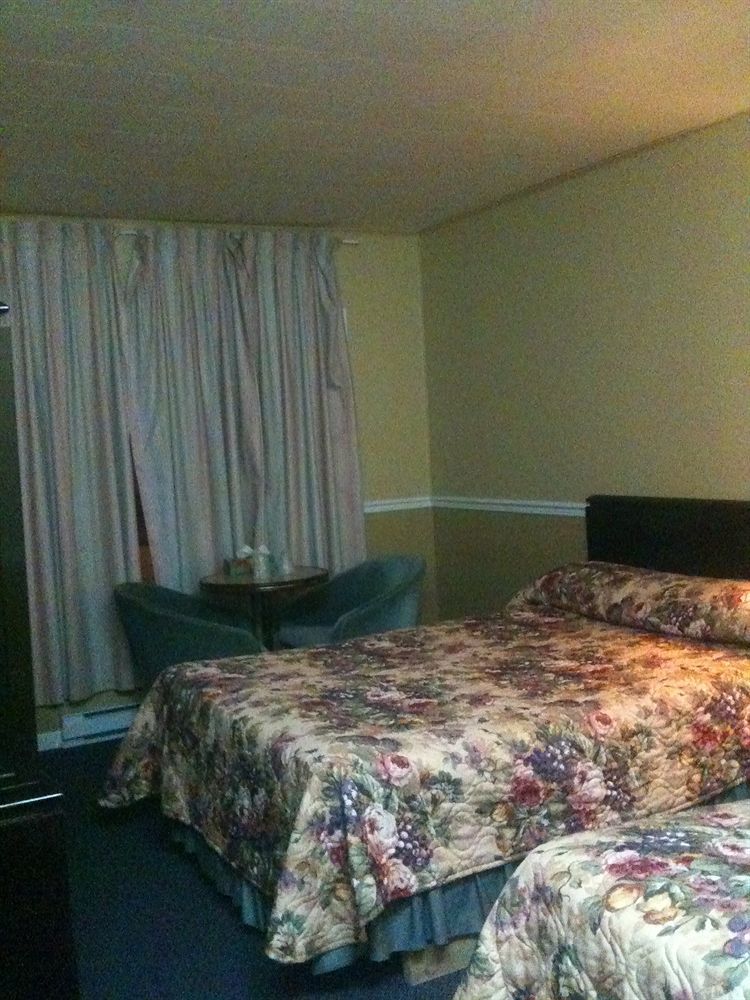 Motel Montreal Notre-Dame-de-l'Ile-Perrot Eksteriør bilde