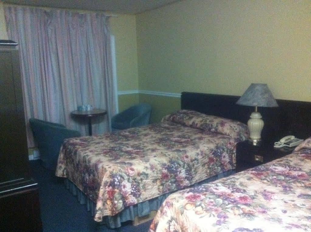 Motel Montreal Notre-Dame-de-l'Ile-Perrot Eksteriør bilde